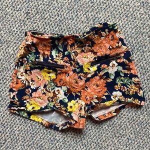 Floral Shorts size medium
